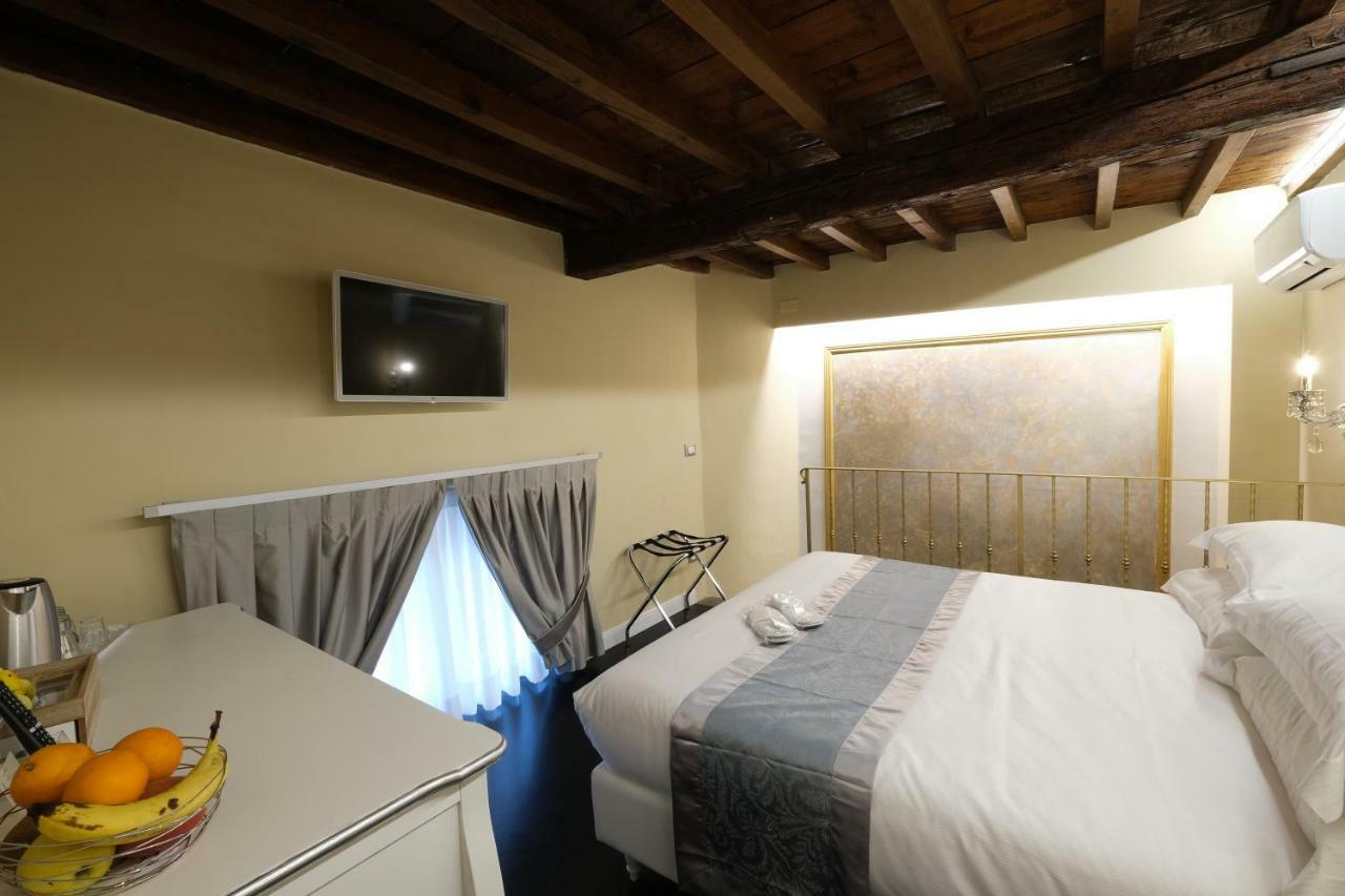 Kingsman Bed & Breakfast 2*