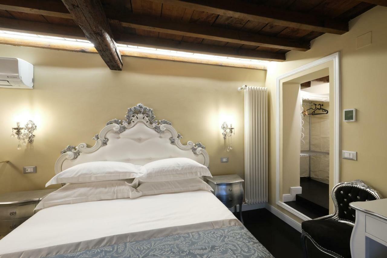 Kingsman Bed & Breakfast 2*