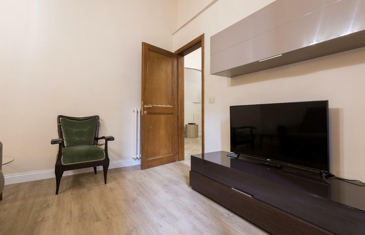 Duomo 2 Bedroom Apartment *