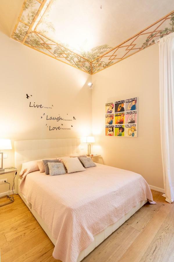 Santa Croce Luxury 2 Bedroom Apartment Florence