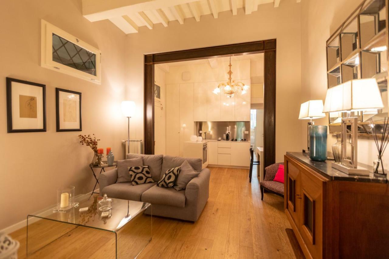 Santa Croce Luxury 2 Bedroom * Florence