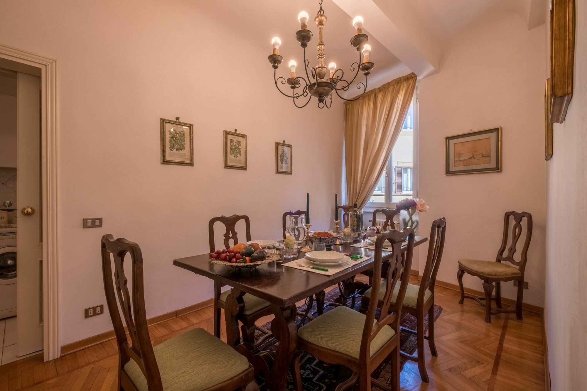 Apartment In The Heart Of