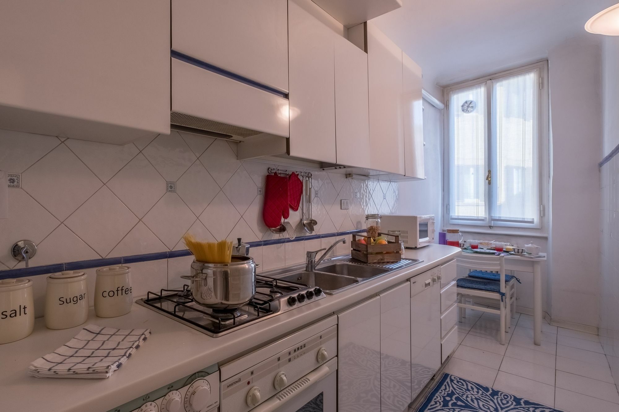 Apartment In The Heart Of *
