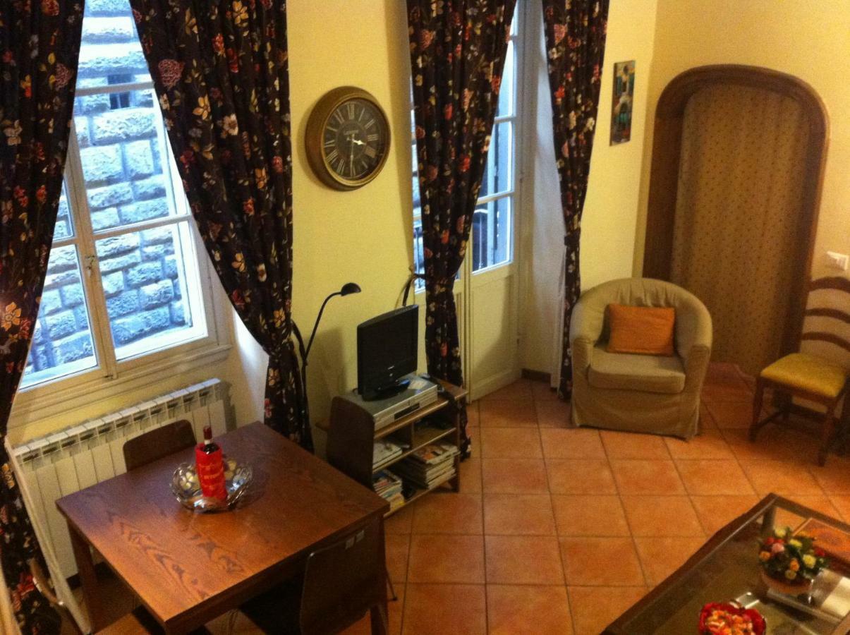 Leoni Appartement Florence