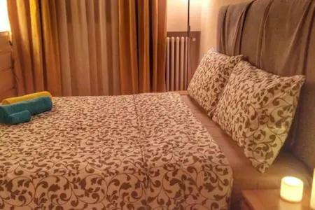 Perfect Location In Center Apartment *