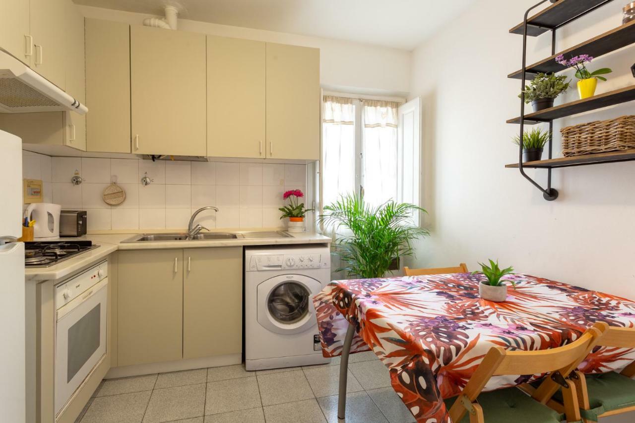 Apartment Via Ricasoli Next To Accademia Florence