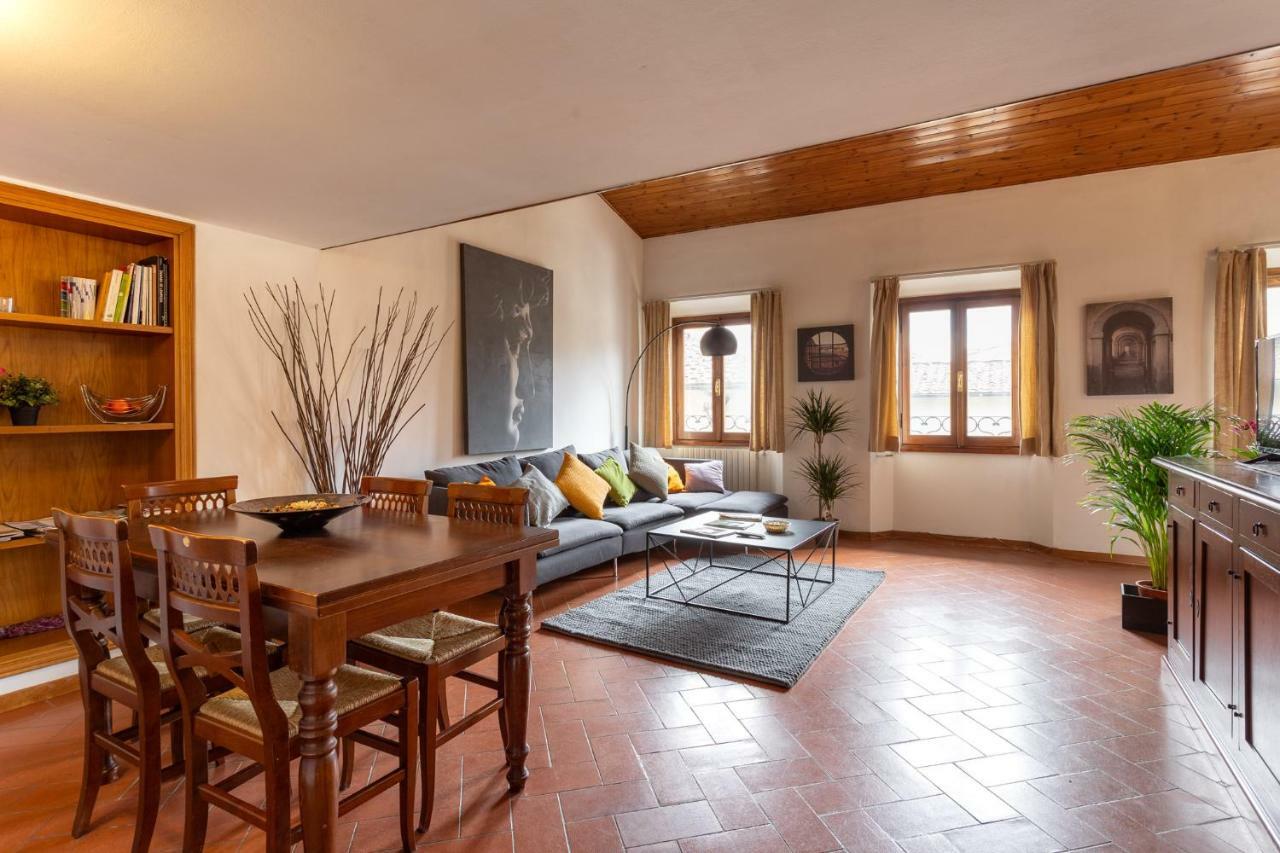 Via Ricasoli Next To Accademia Apartment