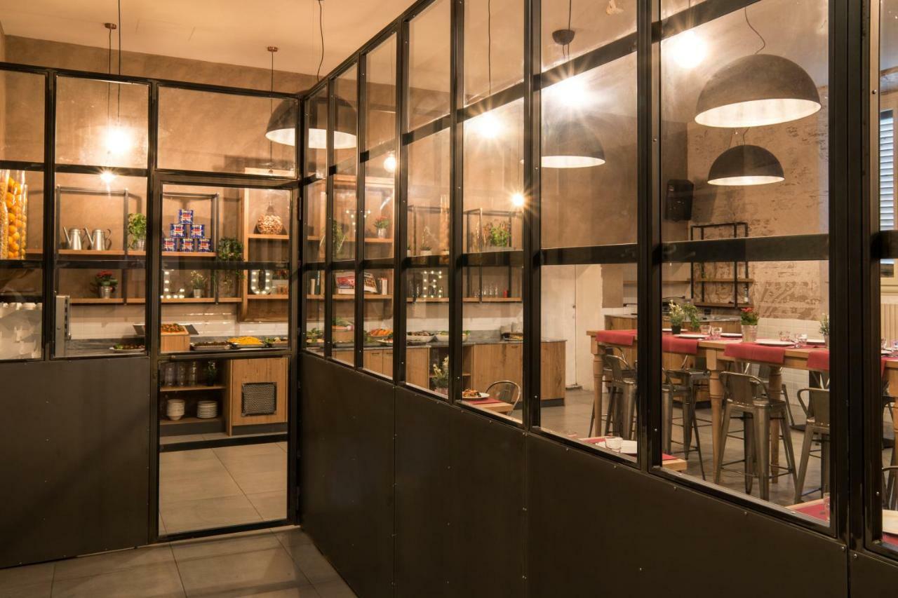 Auberge de jeunesse 7 Santi *