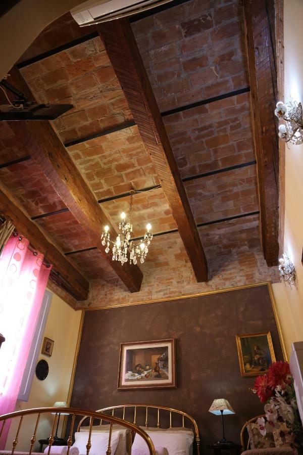 Guest house Riverbank's Florence
