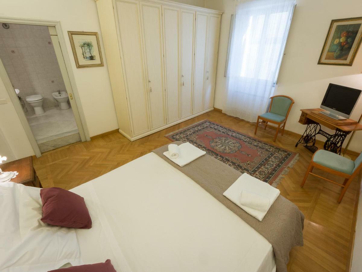 Paolo And Carlotta's Apartment *
