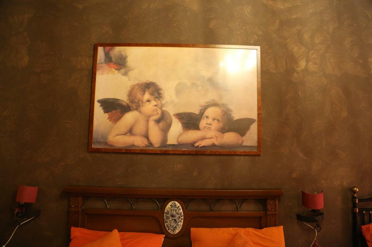 Riverbank's Guest house