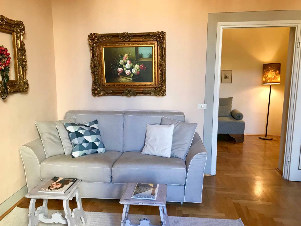 Apartment La Casa Degli Specchi *
