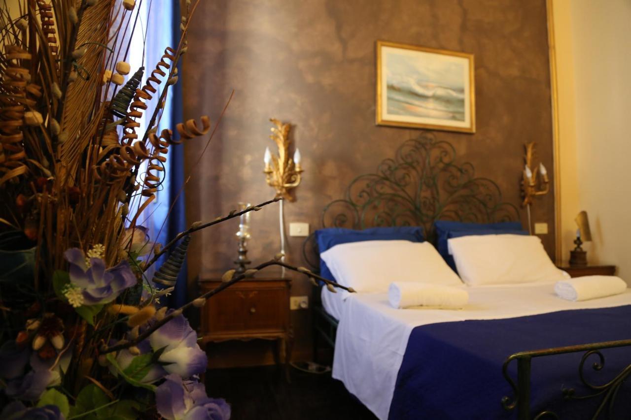 Riverbank's Guest house
