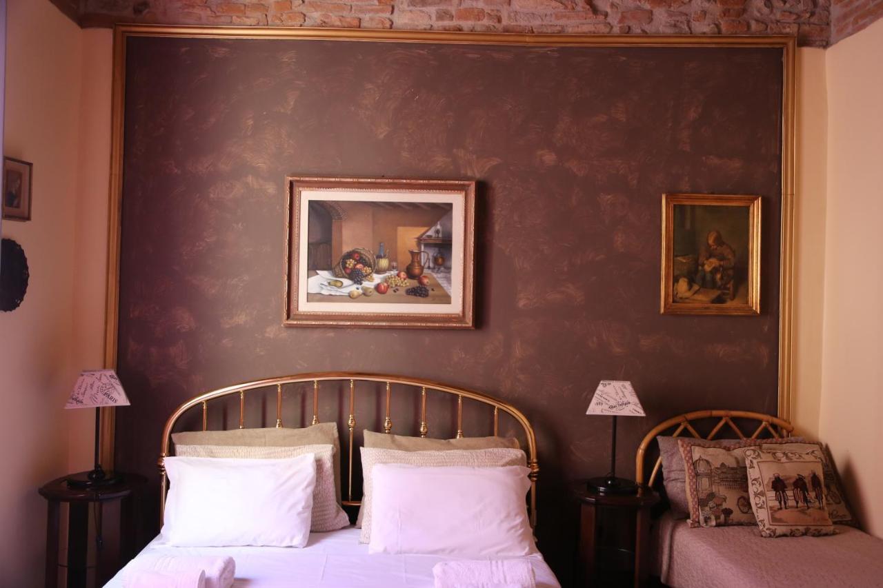 Riverbank's Guest house