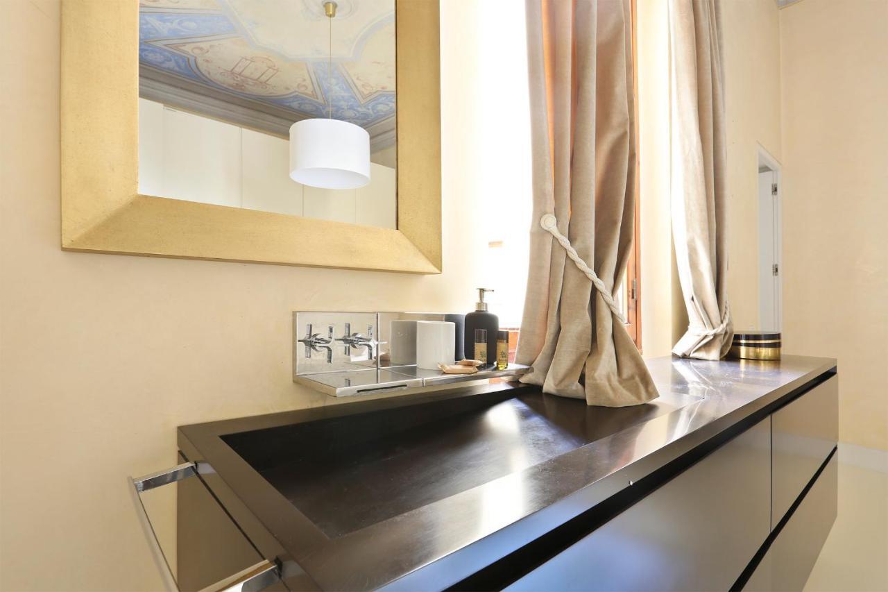 Luxury With Amazing Terrace In Florence-hosted By Sweetstay Appartement