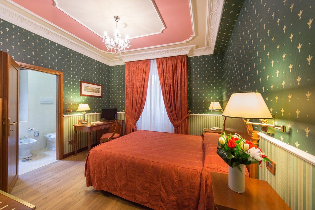 Strozzi Palace 4* Florence