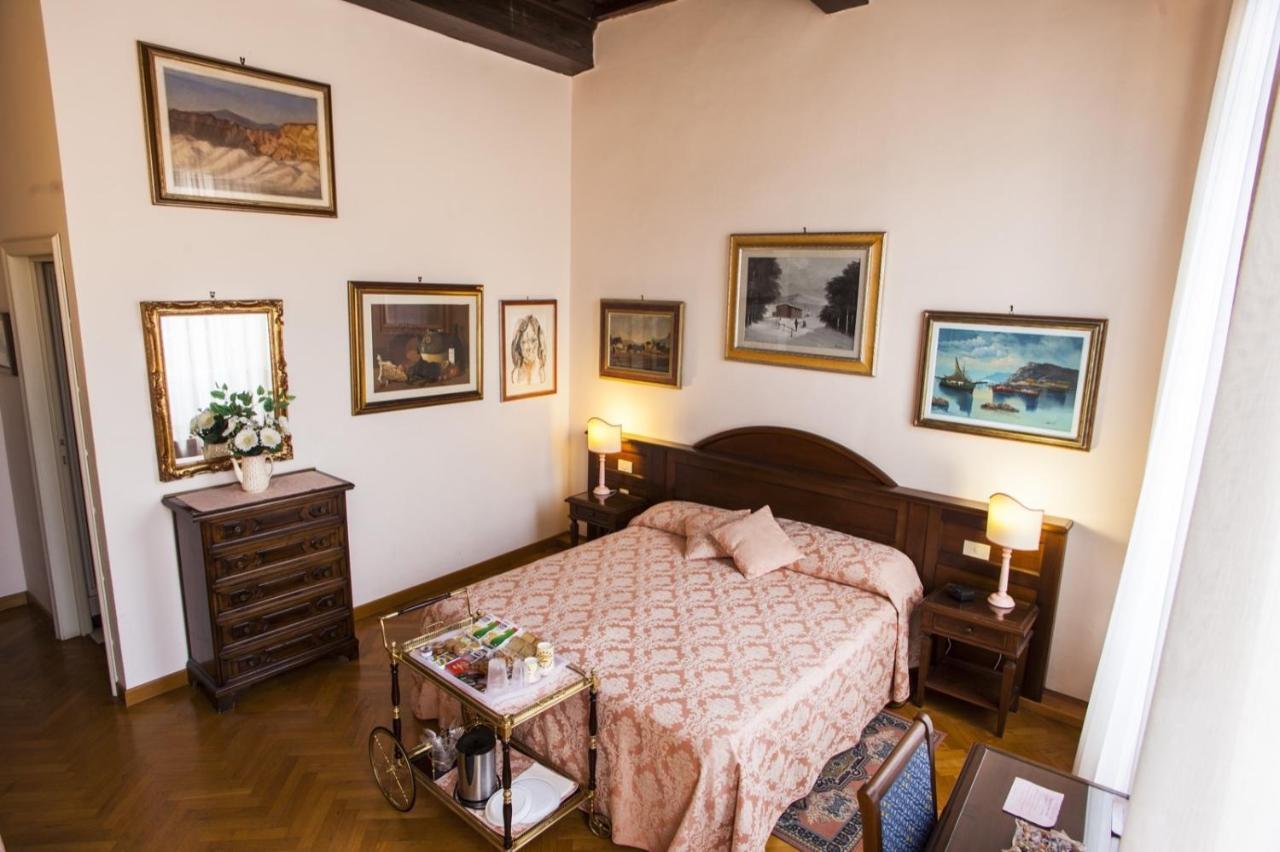 Couette-café Antica Torre 2*