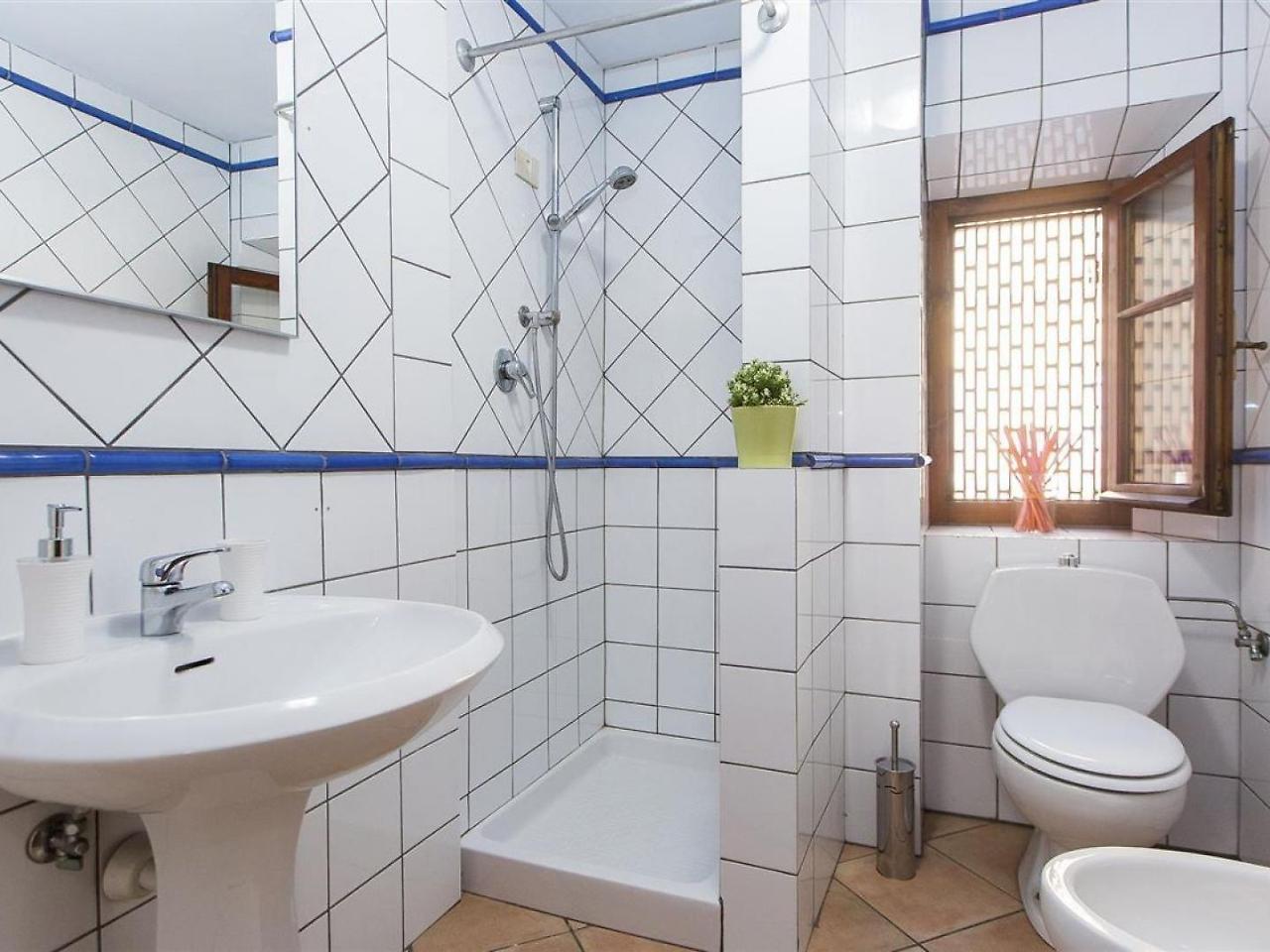 In Rome Rosselli Palace Deluxe 3 Apartment Florence